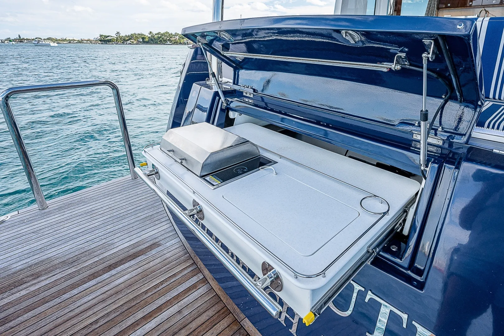 EAST BY SOUTH , photograph 4
