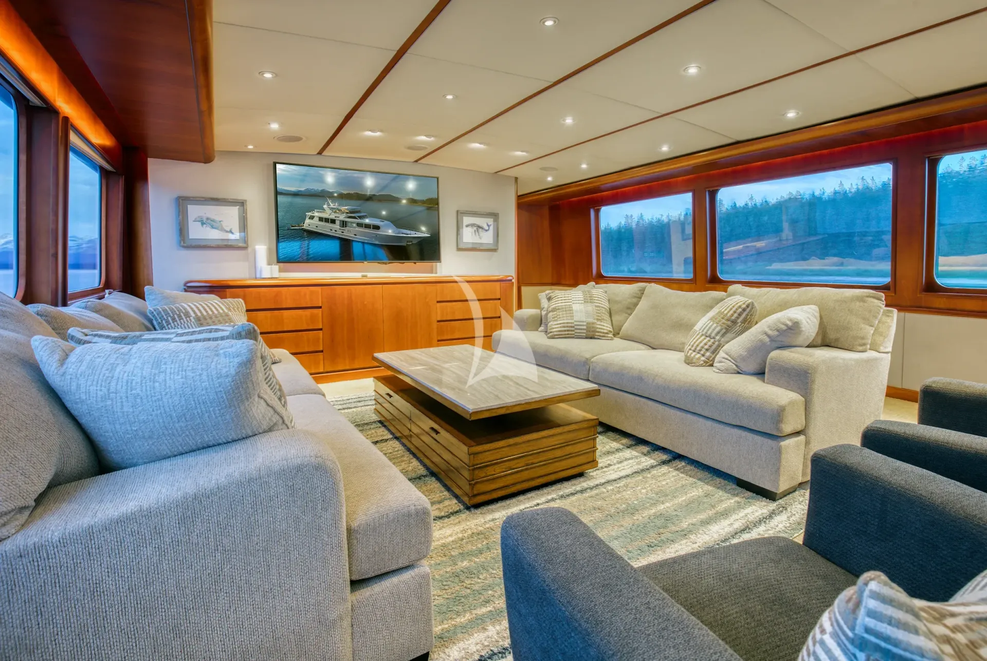 MY LADY ALASKA, photograph 4