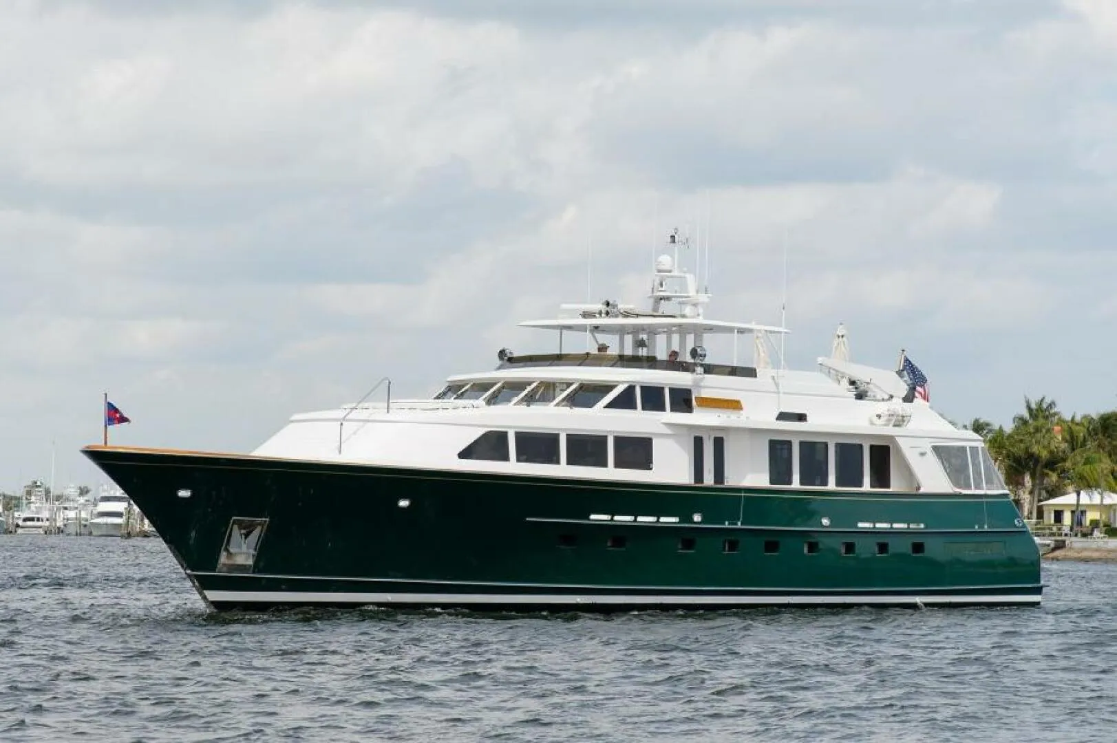 SILVER SEAS, photograph 2